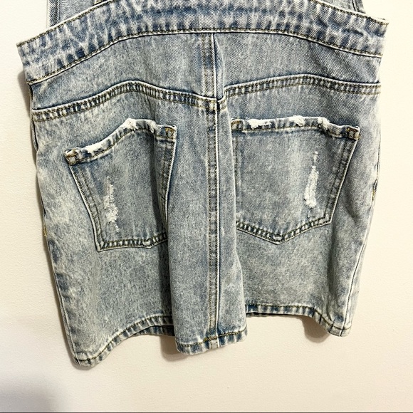 Retro 90s Forever 21 Light Wash Denim Distressed Overall Dress Womens Size XS - Picture 8 of 10